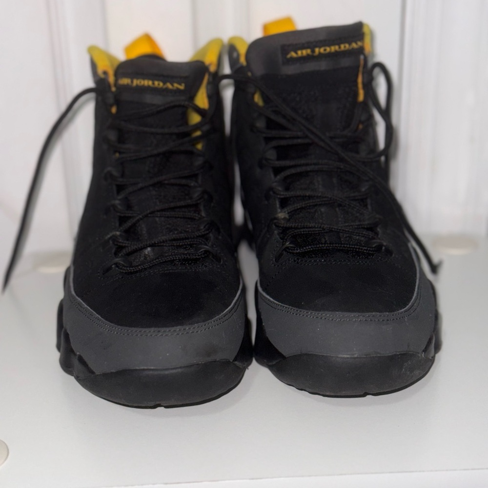 Nike air Jordan 9 Retro Men's Sneakers in Black and Yellow - Picture 6 of 10